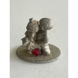 Couple, Kissing, Valentines Day, Boy, Girl, Spoontiques, Pewter, Statue, Miniatu